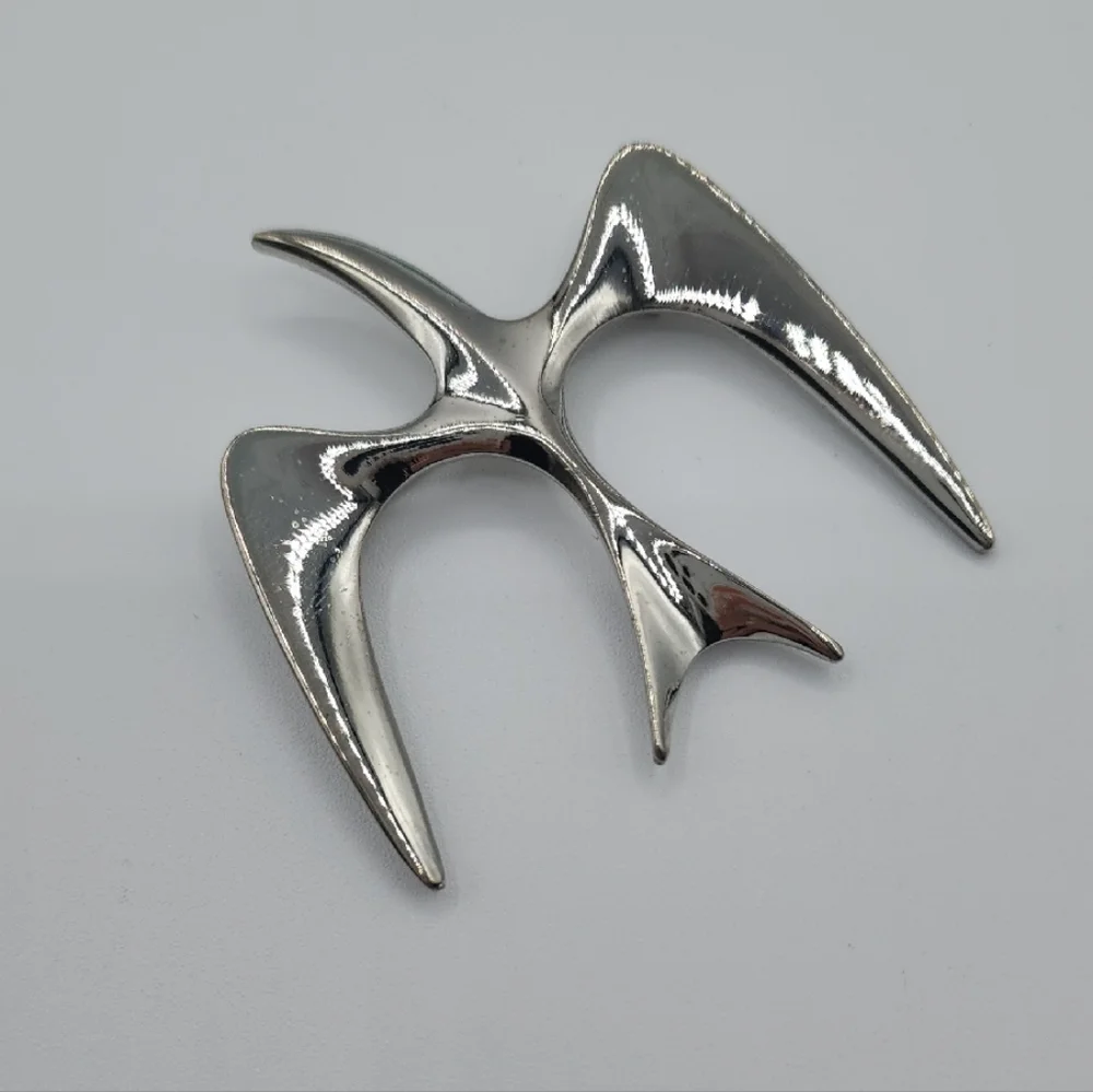 Vintage 70s Sarah Coventry Signed Mr. SeaGull Silver Brooch
